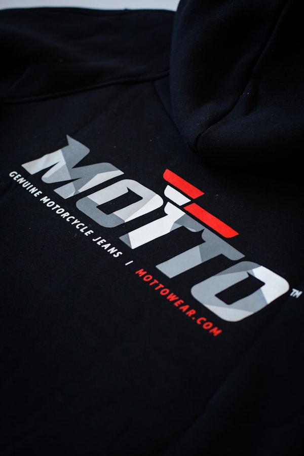 HOODIE BLACK